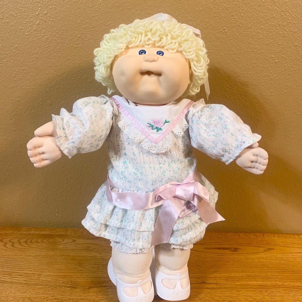 Vintage Cabbage Patch Kids Doll HM18 Girl With Long Lemon Loops KT Factory 1982